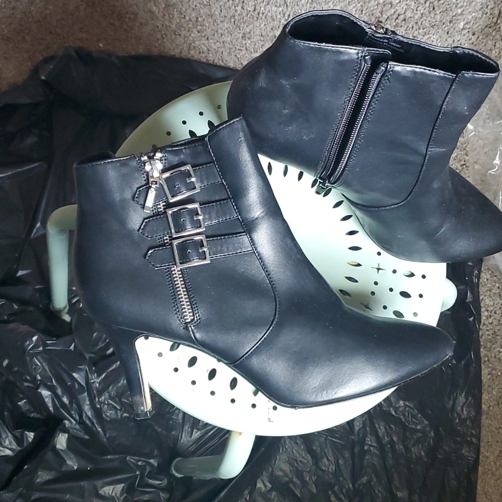 Style & Co Black Faux Leather Booties Size 10 Medium